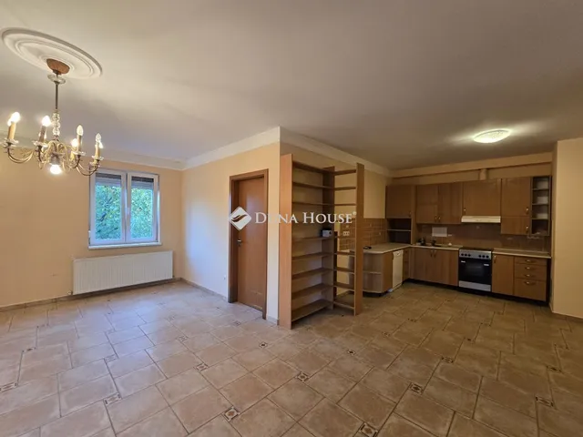 Eladó lakás Tárnok 77 nm