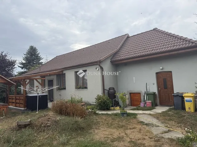 Eladó ház Szárliget 72 nm
