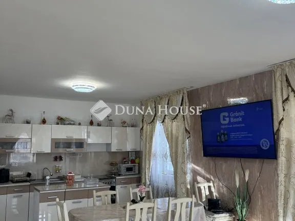 Eladó ház Ercsi 160 nm