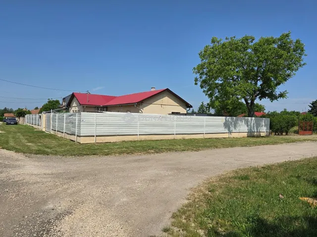 Eladó ház Ercsi 130 nm