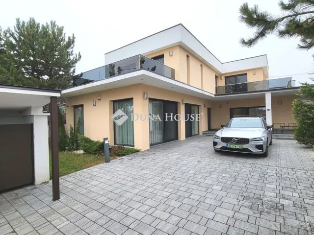 Eladó ház Érd 190 nm