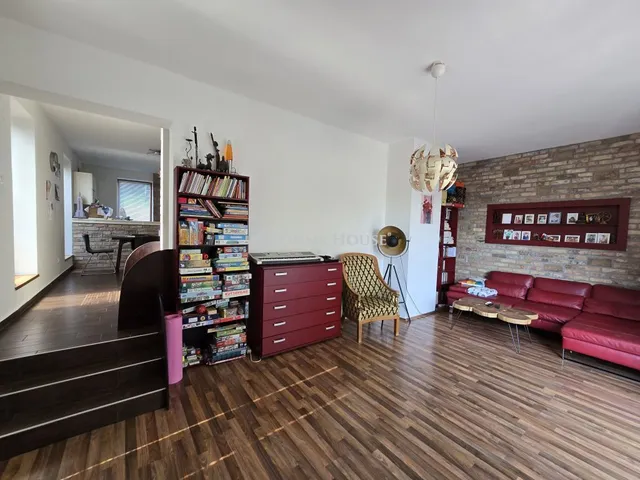 Eladó ház Diósd 191 nm