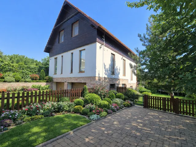 Eladó ház Diósd 191 nm