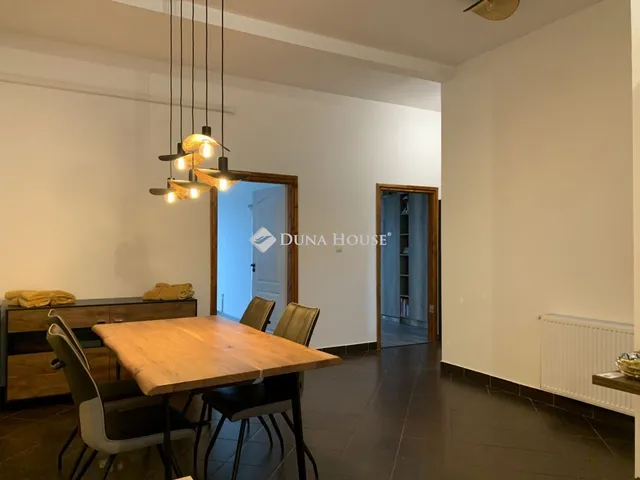 Eladó lakás Érd 132 nm