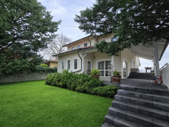 Eladó ház Érd 210 nm