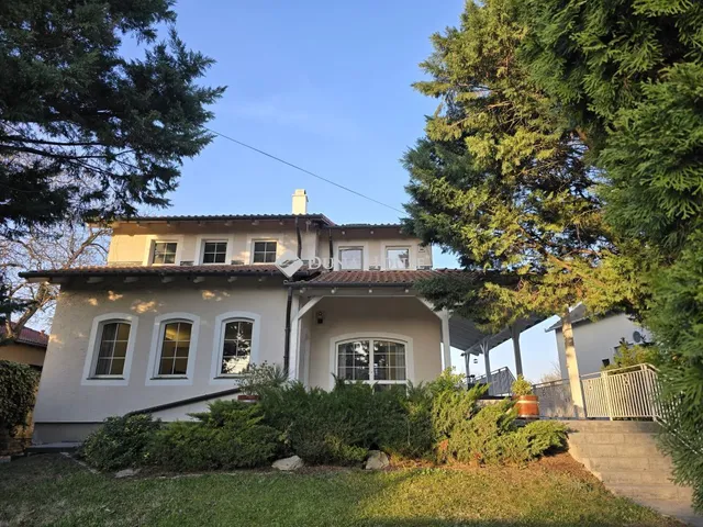 Eladó ház Érd 210 nm