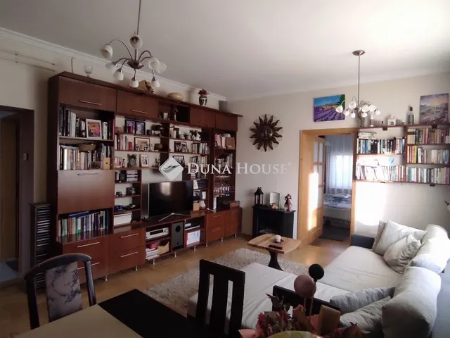 Eladó ház Érd 204 nm