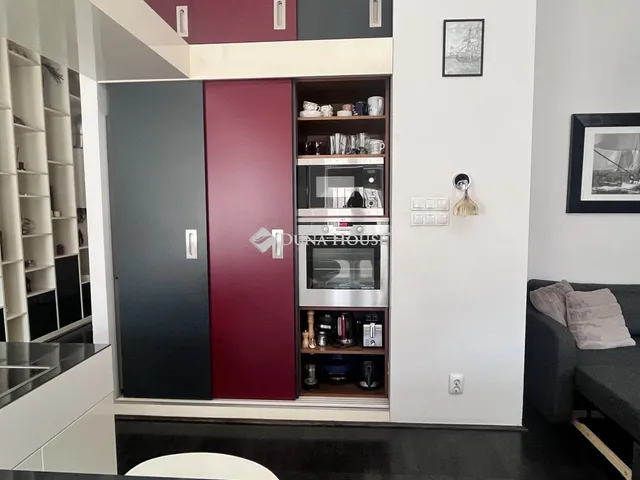Kiadó lakás Budapest VI. kerület, Paulay Ede utca 112 nm