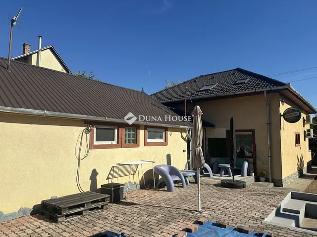 Eladó ház Érd, Iszalag utca 190 nm