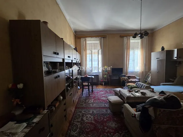 Eladó lakás Budapest VI. kerület 50 nm