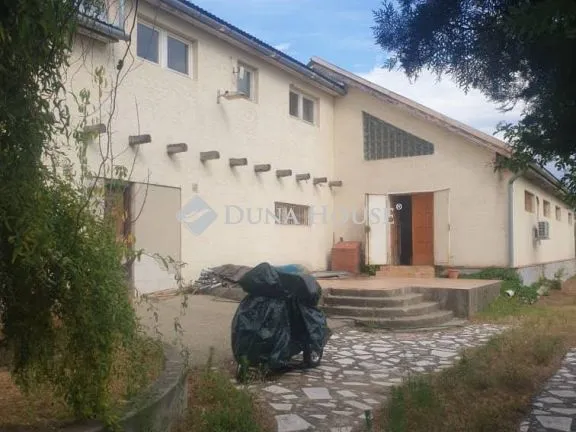 Eladó kereskedelmi és ipari ingatlan Ócsa, Üllői út 274 nm