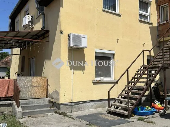 Eladó ház Vecsés, Zrínyi Miklós utca 210 nm
