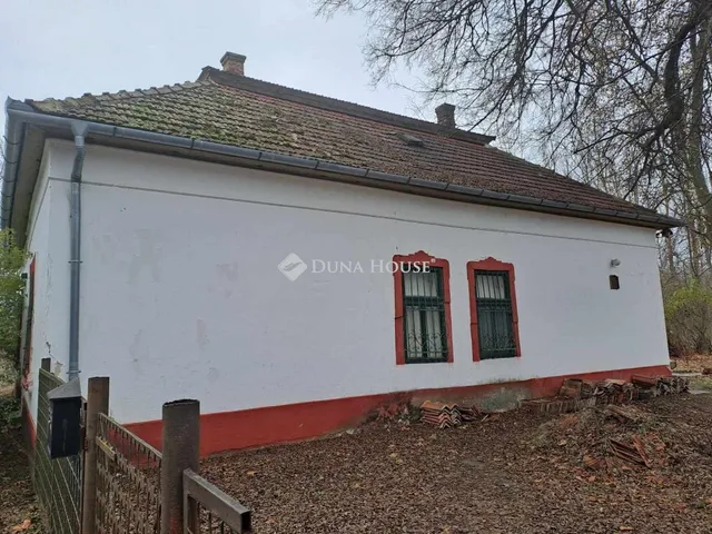 Eladó ház Törtel, Nincs utca 134 nm