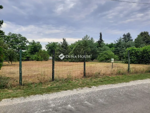 Eladó telek Nyáregyháza 968 nm