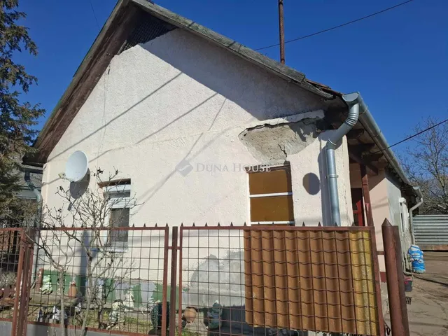Eladó ház Tápióbicske 45 nm