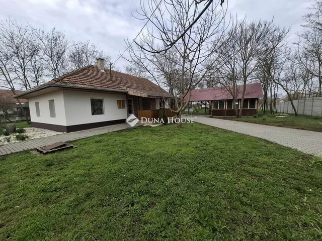 Eladó ház Tápiószele 76 nm