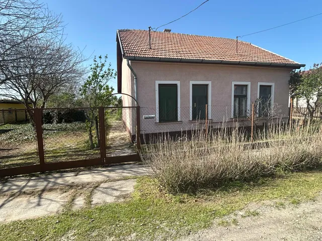 Eladó ház Nyáregyháza 60 nm
