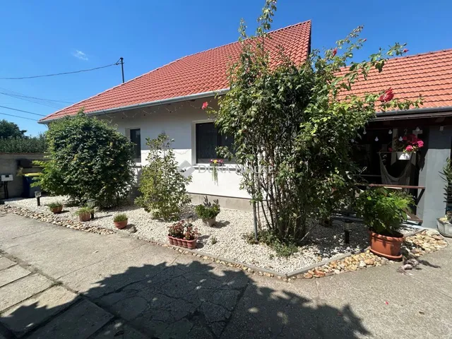 Eladó ház Ceglédbercel 104 nm