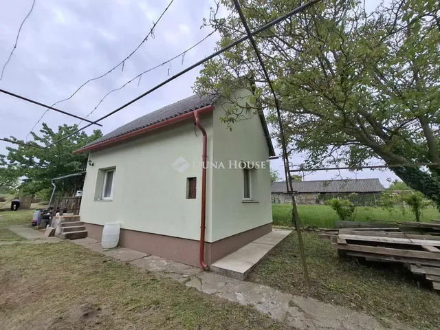 Eladó ház Sülysáp 45 nm