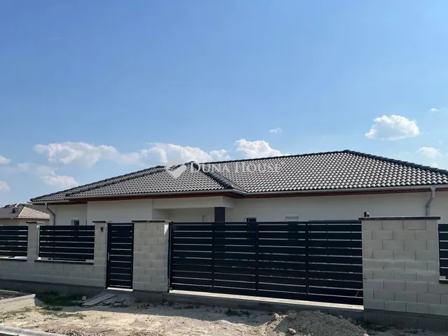 Eladó ház Halásztelek 131 nm