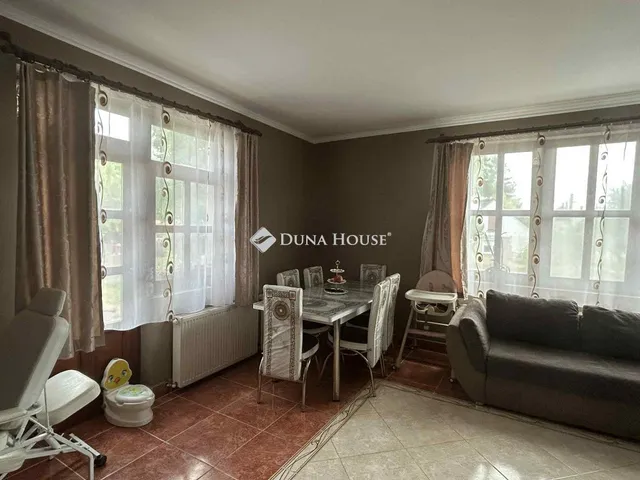 Eladó ház Dánszentmiklós 108 nm