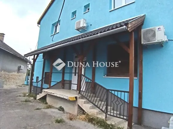 Eladó kereskedelmi és ipari ingatlan Üllő 360 nm