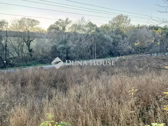 Eladó telek Gomba 3716 nm