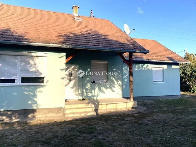 Eladó ház Dömsöd 166 nm