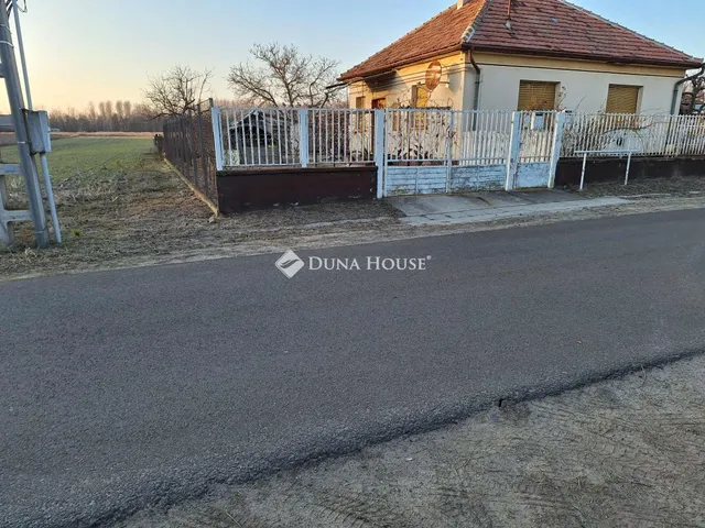 Eladó ház Újszilvás 66 nm