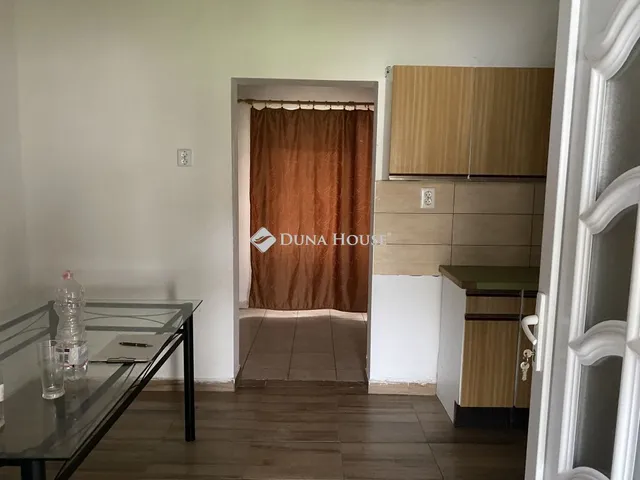 Eladó mezőgazdasági ingatlan Tass 127 nm