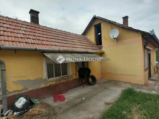 Eladó ház Törtel 43 nm