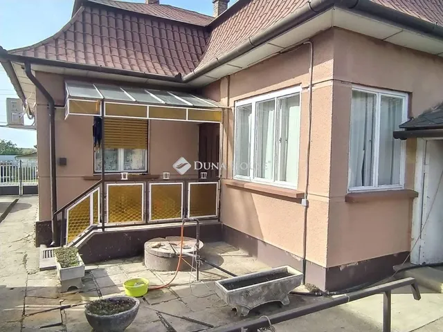 Eladó ház Péteri 77 nm