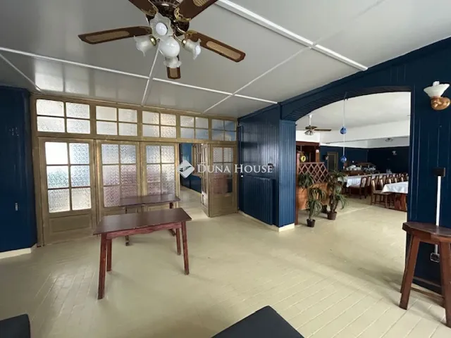 Eladó kereskedelmi és ipari ingatlan Cegléd, Nincs utca 407 nm