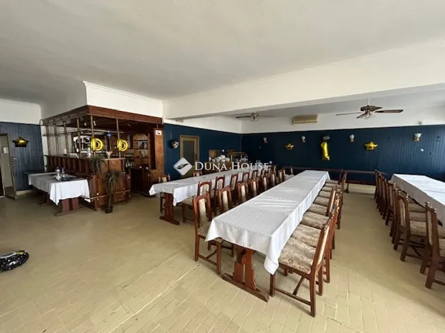 Eladó kereskedelmi és ipari ingatlan Cegléd, Nincs utca 407 nm