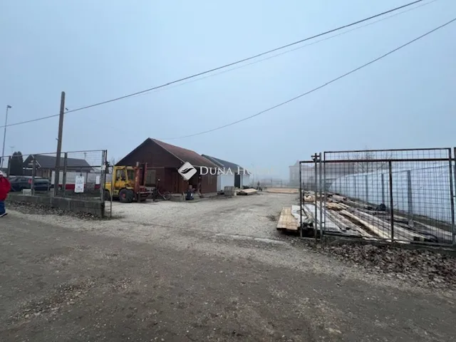 Kiadó kereskedelmi és ipari ingatlan Pilis 49 nm