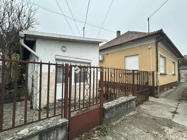 Eladó ház Vecsés 98 nm