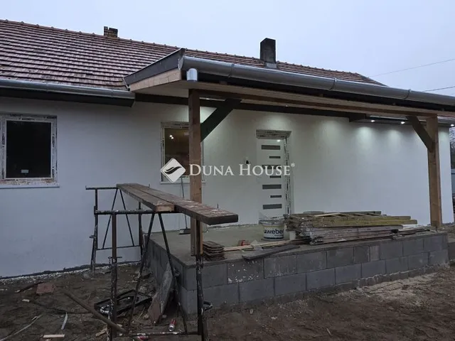 Eladó ház Tápióbicske 74 nm