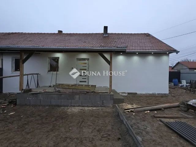 Eladó ház Tápióbicske 74 nm