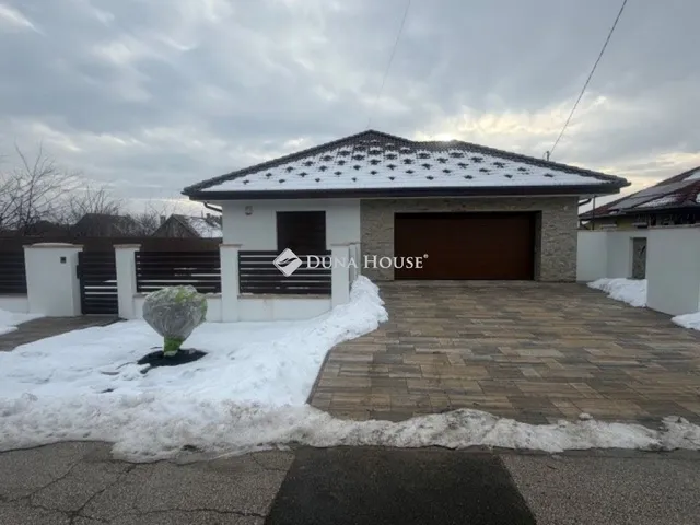 Eladó ház Ceglédbercel 140 nm