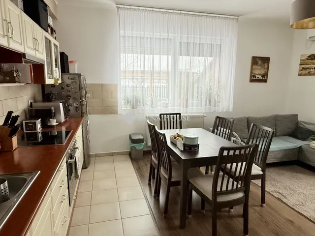 Eladó lakás Üllő, Dóra Sándor körút 66 nm