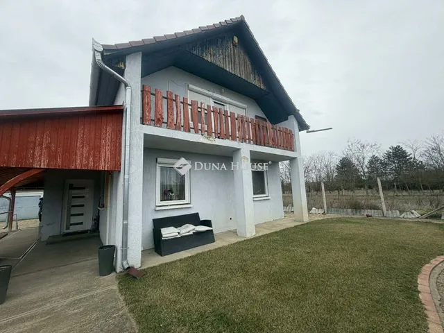 Eladó ház Csemő 125 nm