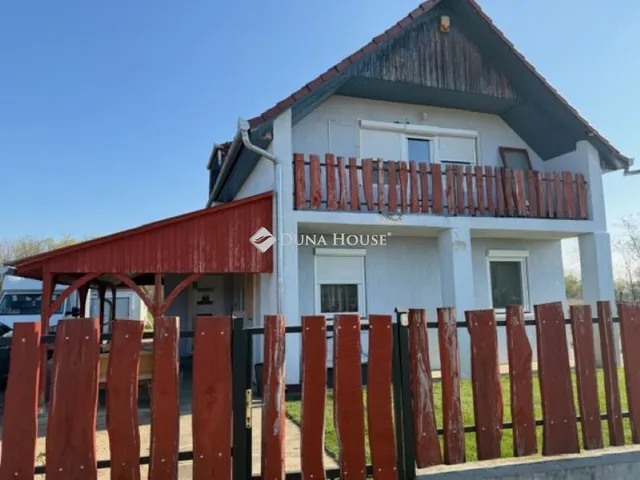 Eladó ház Csemő 125 nm