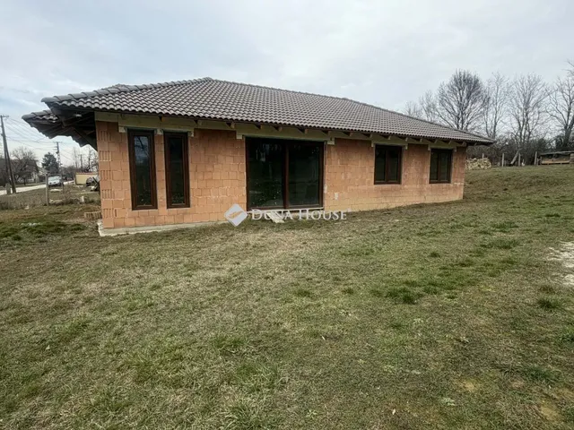 Eladó ház Ceglédbercel 102 nm