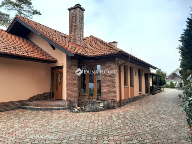 Eladó ház Inárcs 184 nm