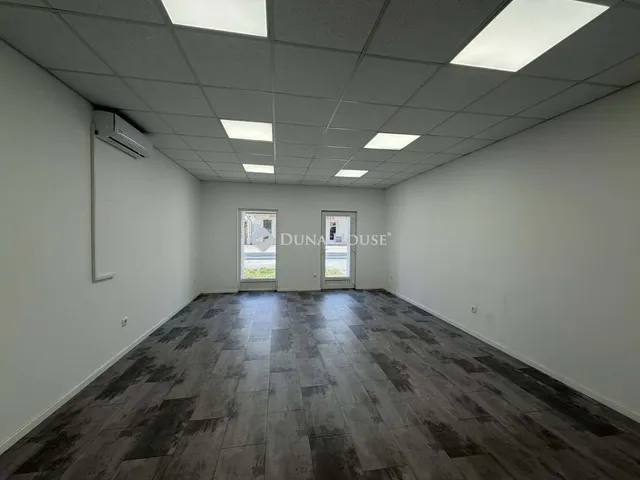 Kiadó kereskedelmi és ipari ingatlan Albertirsa 70 nm