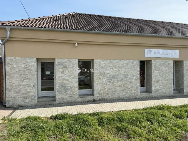 Kiadó kereskedelmi és ipari ingatlan Albertirsa 70 nm