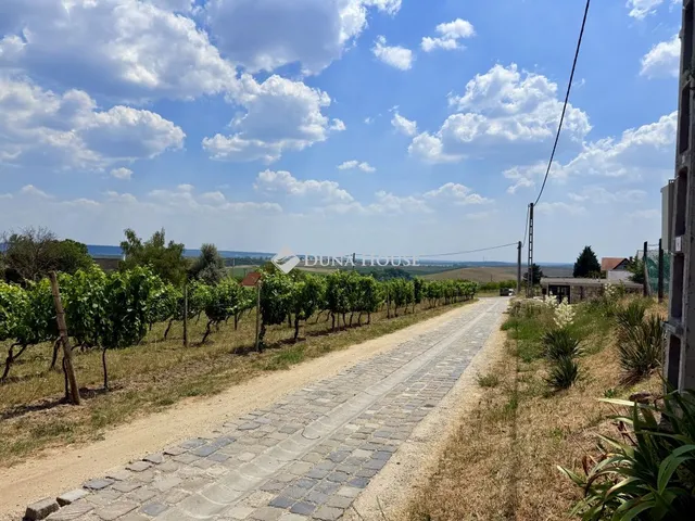 Eladó telek Etyek 1814 nm