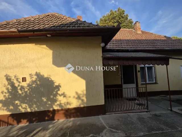 Eladó ház Tószeg 70 nm