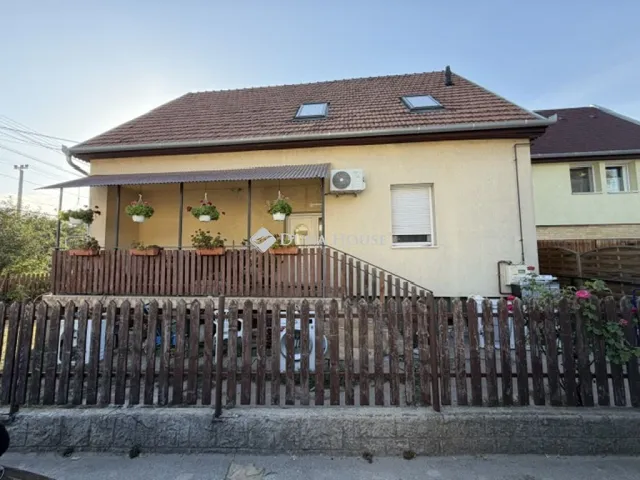 Eladó ház Üllő 543 nm