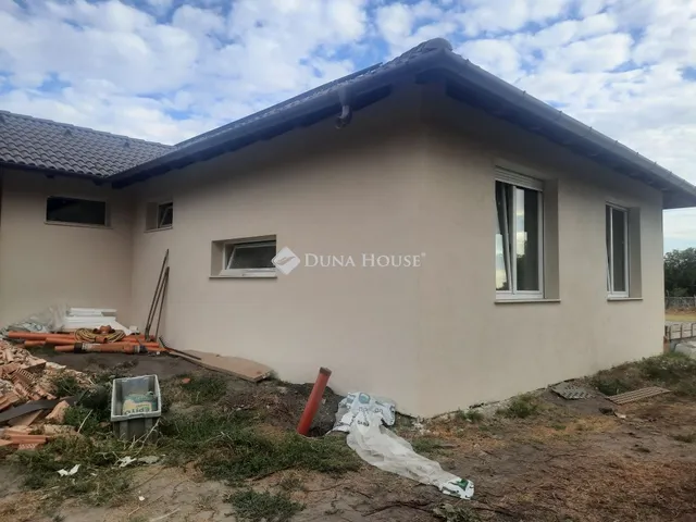 Eladó ház Dabas 90 nm